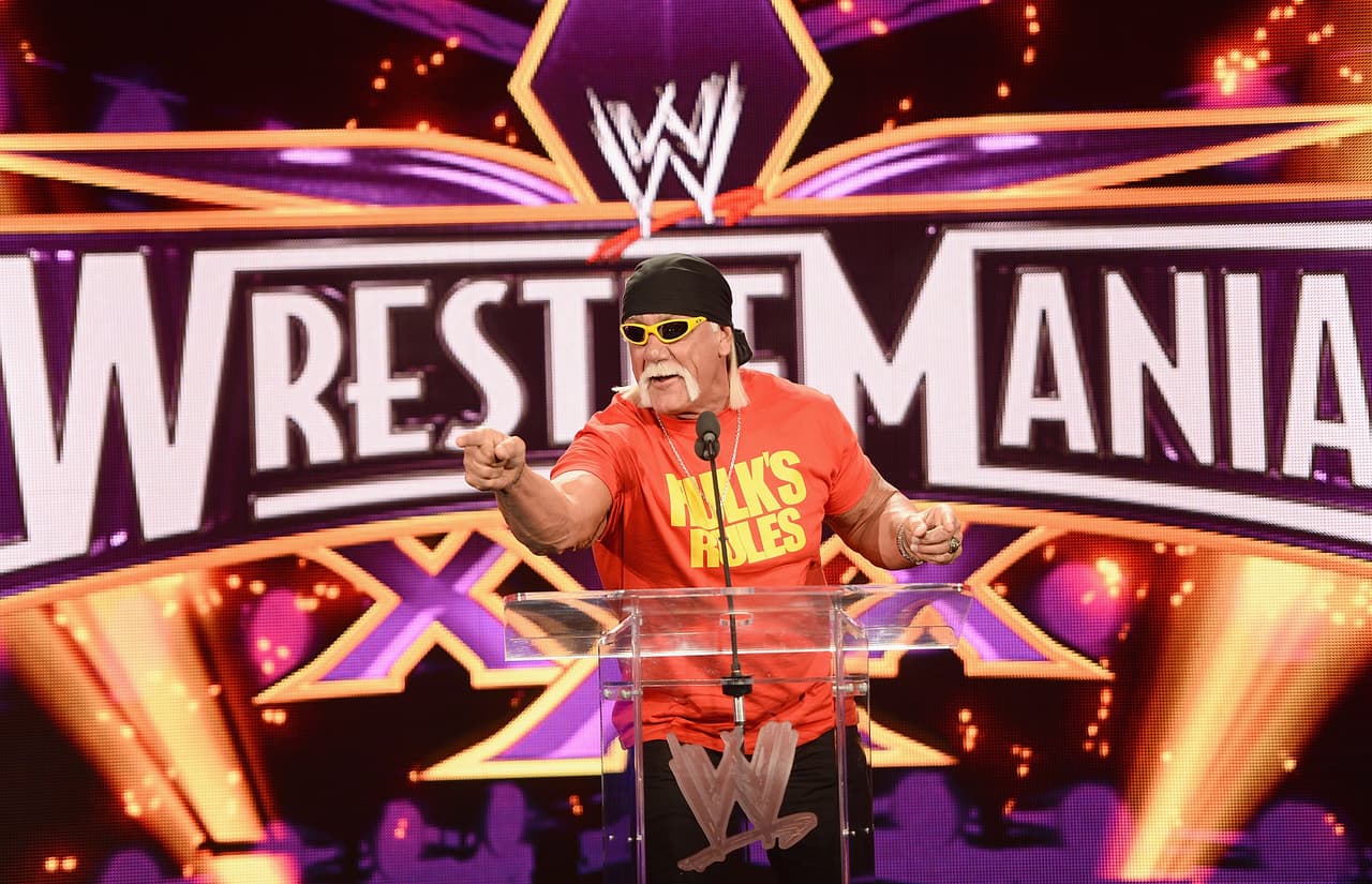 Hulk Hogan hizo parte de la llamada 'Era dorada' de WWE y fue el primer luchador de esa empresa en convertirse en estrellas de Hollywood. Sus participaciones en Wrestlemania, como cuando venció a Andre El Gigante, fueron siempre memorables.