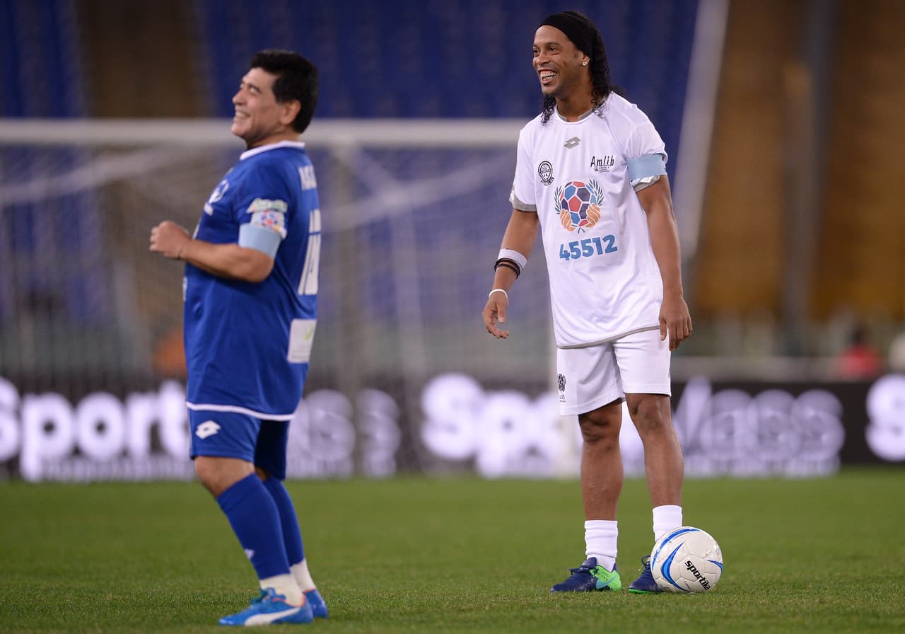 El encuentro terminó 4-3 con victoria del cuadro liderado por Ronaldinho que llevaba la camiseta blanca gracias a los goles de Kanouté, Bojan (de vaselina) y los argentinos Hernán Crespo y Fernando Cavenaghi.