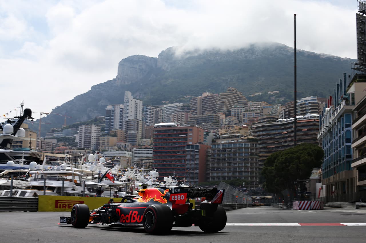 MONTE-CARLO, MONACO - MAY 23: Pierre Gasly of France driving the (10) Aston Martin Red Bull Racing RB15 on track during practice for the F1 Grand Prix of Monaco at Circuit de Monaco on May 23, 2019 in Monte-Carlo, Monaco. (Photo by Charles Coates/Getty Images)