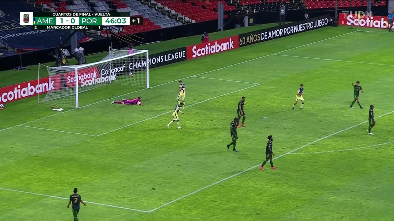 ¡TIRO ATAJADO! disparo por Pedro Aquino.