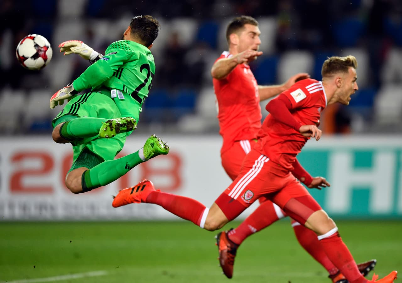 Gales dejó todo en la cancha y se llevó una valiosa victoria 0-1 en su visita a Georgia, con lo que se consolida con 17 puntos en el segundo lugar del grupo D de la UEFA y se mantiene en repechaje.