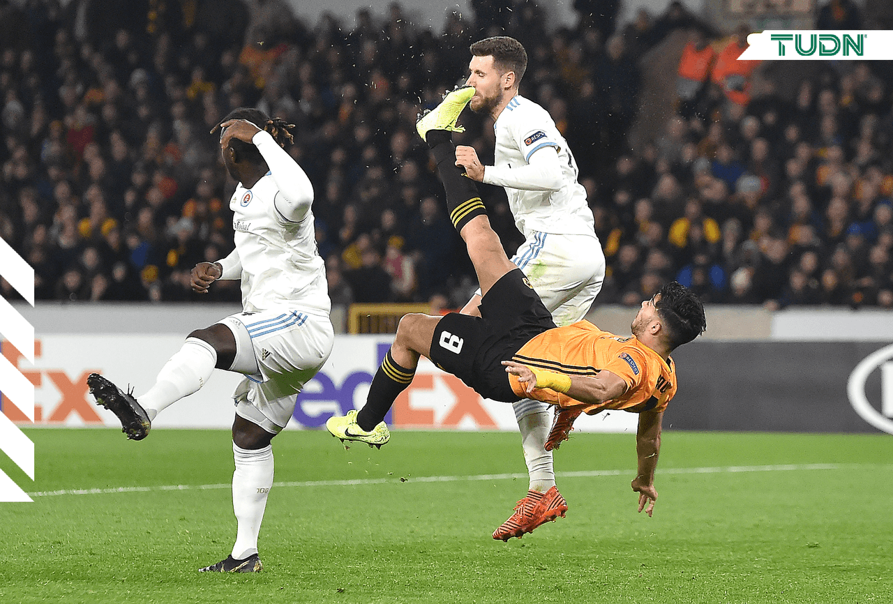 ¡Drama en Inglaterra! Tras intento de chilena, Jiménez noquea rival