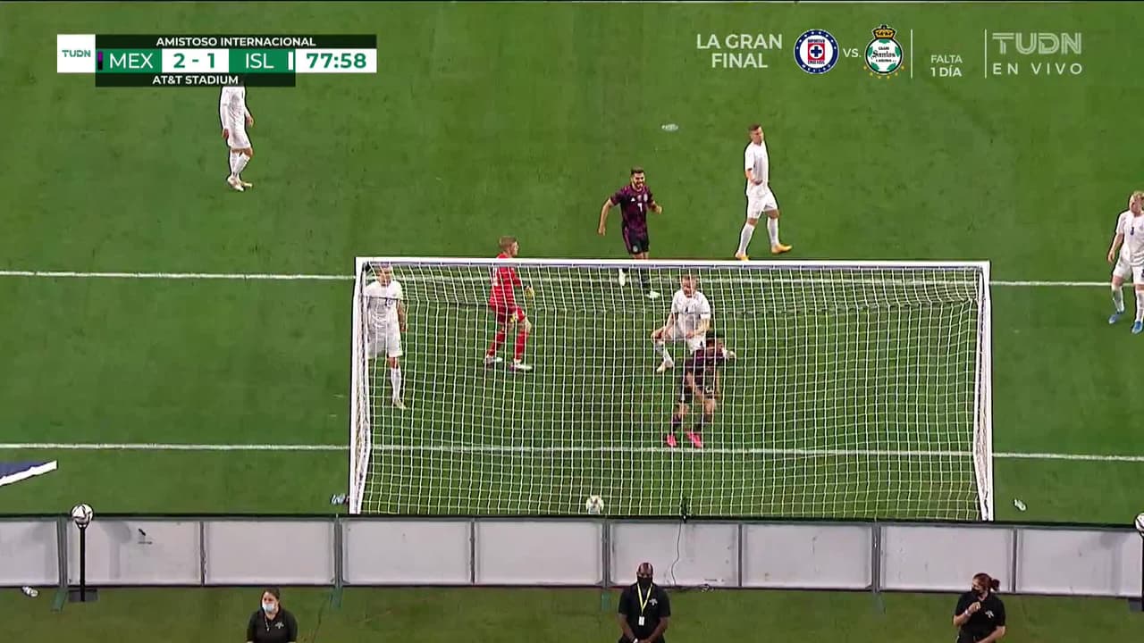 ¡GOL!  anota para México. Hirving Lozano