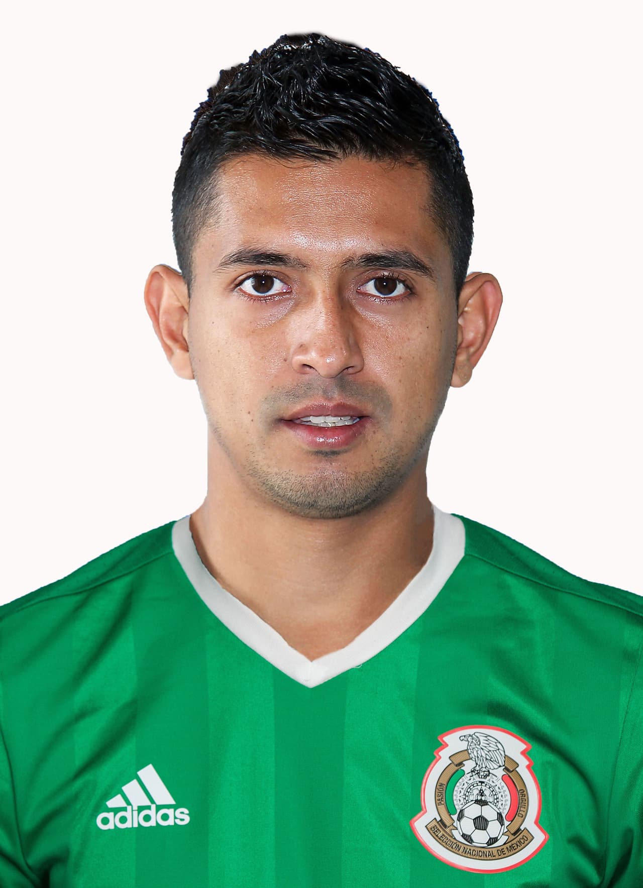 <b>ELÍAS HERNÁNDEZ</b> – El volante de la Fiera entró en ritmo muy rápido y preocupó a los jugadores de Islandia con sus desbordes por izquierda. Se adueñó de esa banda y encontró complicidad en Reyes para ponerle balones a Lozano que no supo aprovechar. Es un jugador que tiene todas las condiciones para ser titular en la próxima Copa Oro o incluso en la Confederaciones. 
<b>Calificación 9</b>