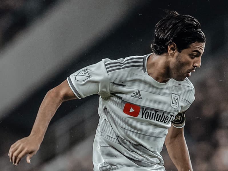 Carlos Vela hizo un gol más, ahora al Philadelphia Union.