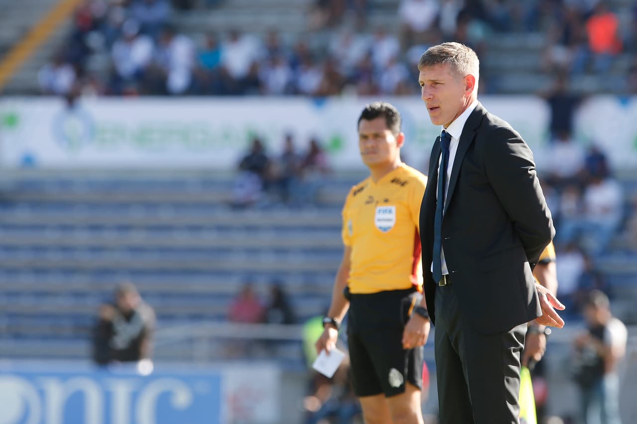Martín Palermo suma cuatro puntos de seis posibles al frente del Pachuca que tiene siete en la tabla general. Su próximo juego será contra Monarcas.