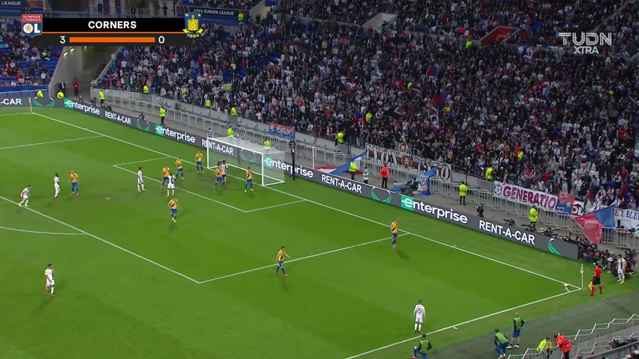 ¡TIRO ATAJADO! disparo por Thiago Mendes.