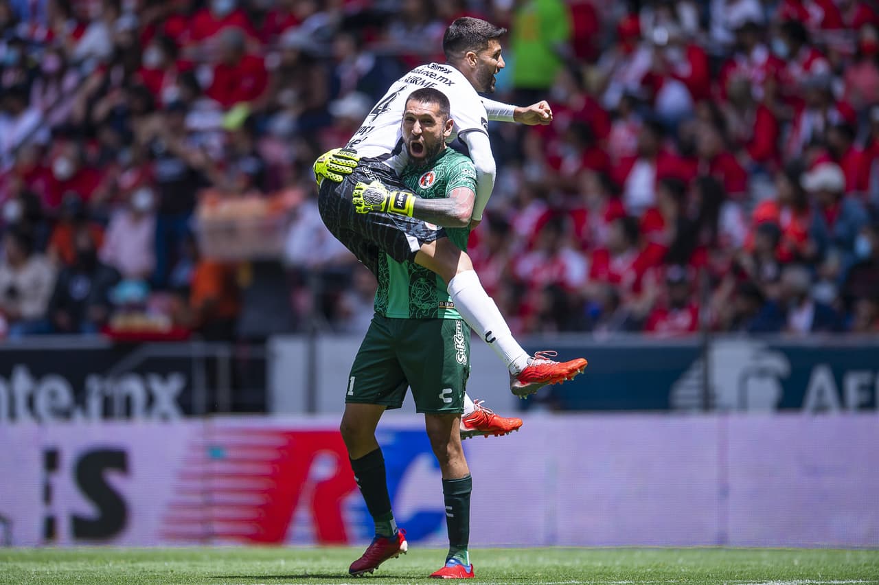 Toluca vino de atrás para vencer a los Xolos con goles de Carlos González, Jean Meneses y Camilo Sanvezzo.