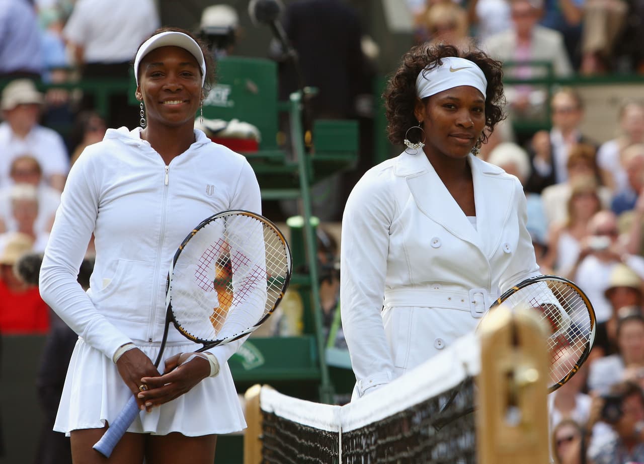 Venus se impuso 7-5, 6-4 contra su hermana menor y frenó una seguidilla de derrotas contra Serena.
