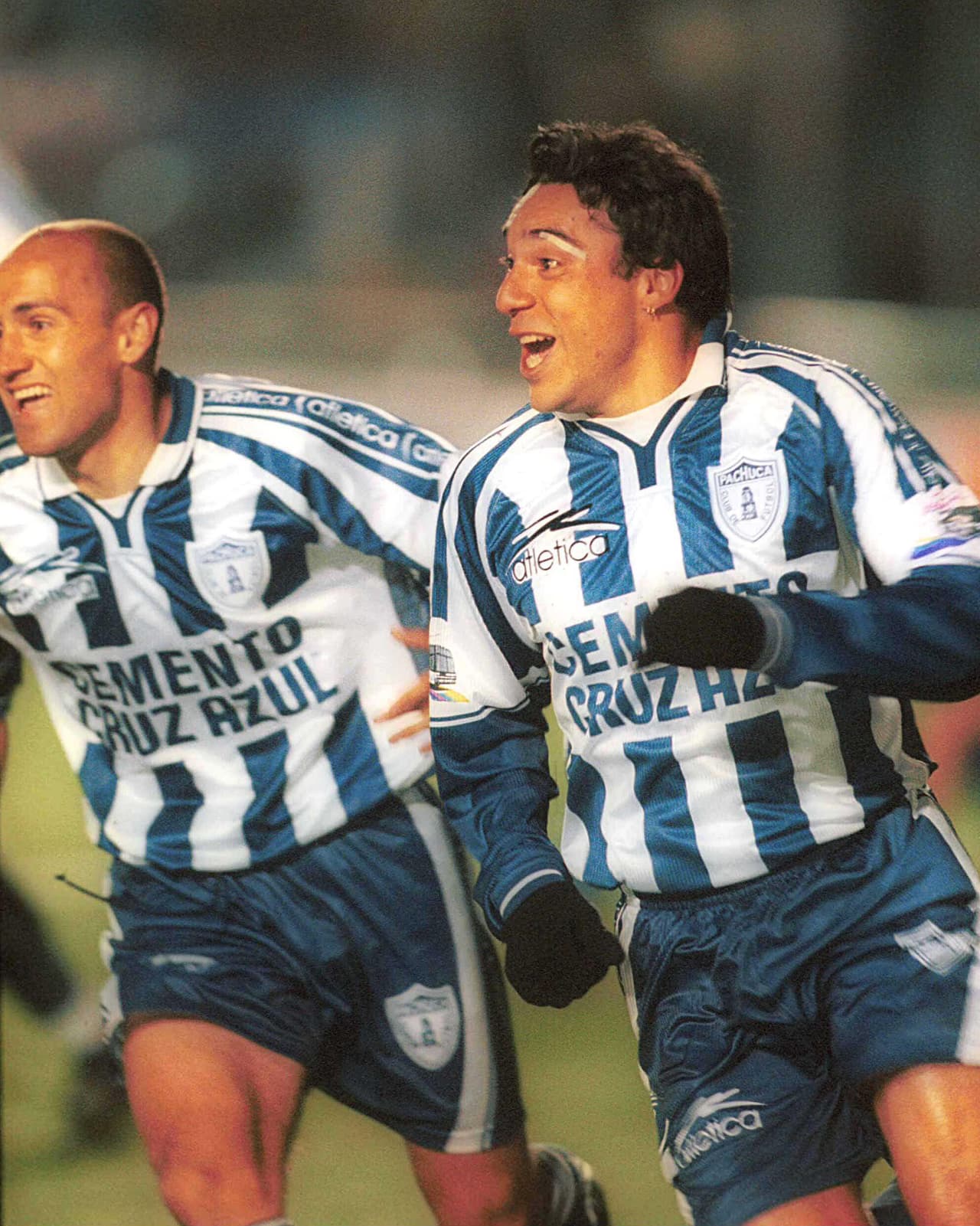 Pero un gol muy peculiar de Alejandro Glaría al minuto 92, fue un auténtico quita-risas para Cruz Azul y el comienzo de una de las 'maldiciones' más sonadas en la Liga MX.