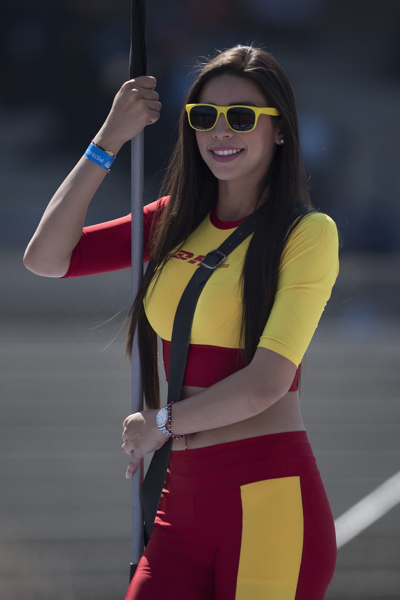 La presencia del argentino Gerardo Martino, técnico de México, fue un detalle de la fiesta de hinchas y porristas en el estadio Olímpico Universitario por el Pumas vs Monterrey en el Clausura 2019.