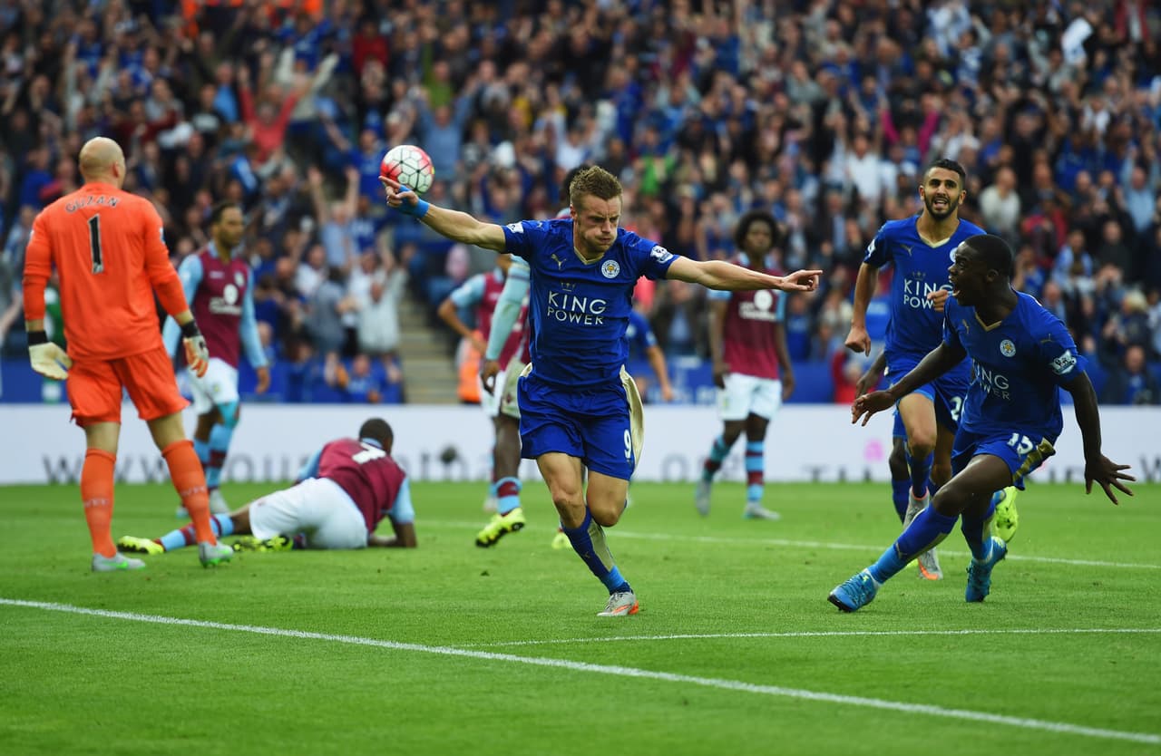 Después consiguieron una victoria importantísima remontando 3-2 al Aston Villa en el cierre del partido tras una desventaja de dos goles durante 70 minutos. De Laet, Vardy y Dyer fueron los héroes de la tarde en la cancha del King Power que metía a los ‘Foxes’ al segundo sitio con 11 puntos aprovechando las debacles de Chelsea y Liverpool que poco a poco se rezagaban sin parecer candidatos.
