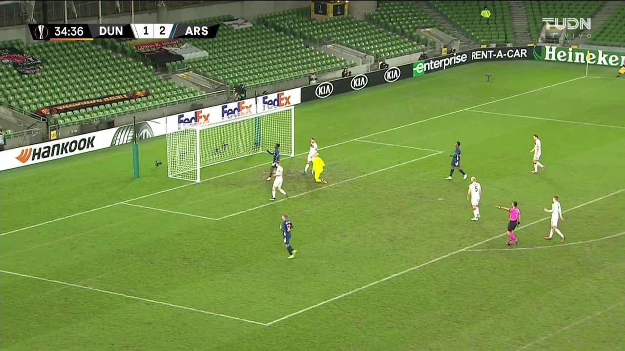 ¡TIRO ATAJADO! disparo por Cedric Ricardo Alves Soares.