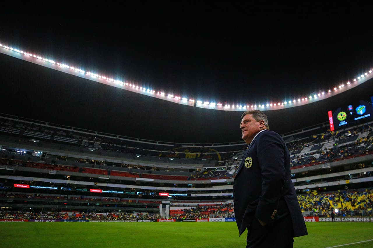 Miguel Herrera tiene 2 victorias en los últimos 10 juegos vs Necaxa (5 derrotas, 3 empates)