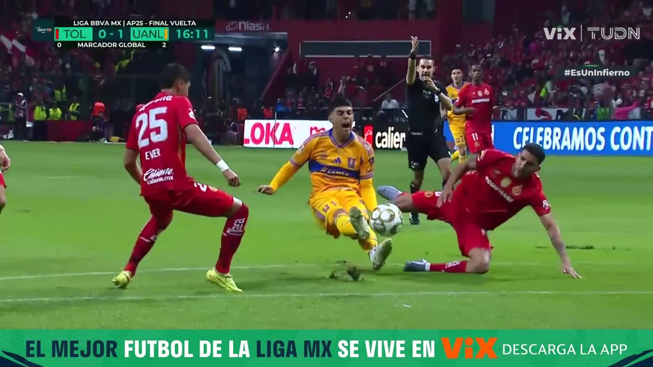 ¿Era penal para Tigres? El Cantante Guerrero prende la polémica en la final