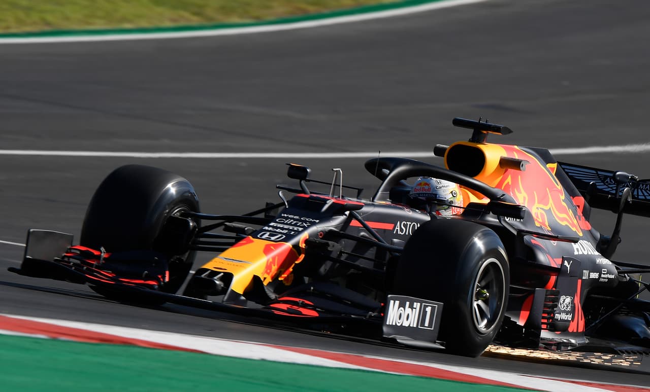 Bottas, Hamilton, Verstappen, Leclerc, Albon, Sainz, Pérez, Raikkonen, Ricciardo y Gasly fueron los 10 mejores en la sesión libre. El Gran Premio de Portugal se correrá el 25 de octubre.