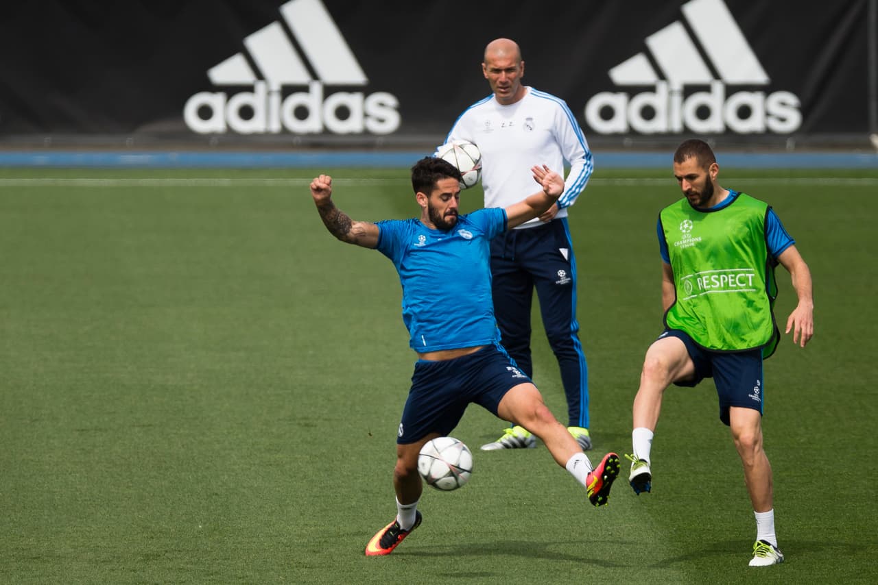 Ahora, Isco Alarcón es uno de los jugadores que pelean un lugar con Bale en la titular, aparte de otras variantes de la cantera como Marco Asencio o Lucas Vásquez como proyecto del equipo.