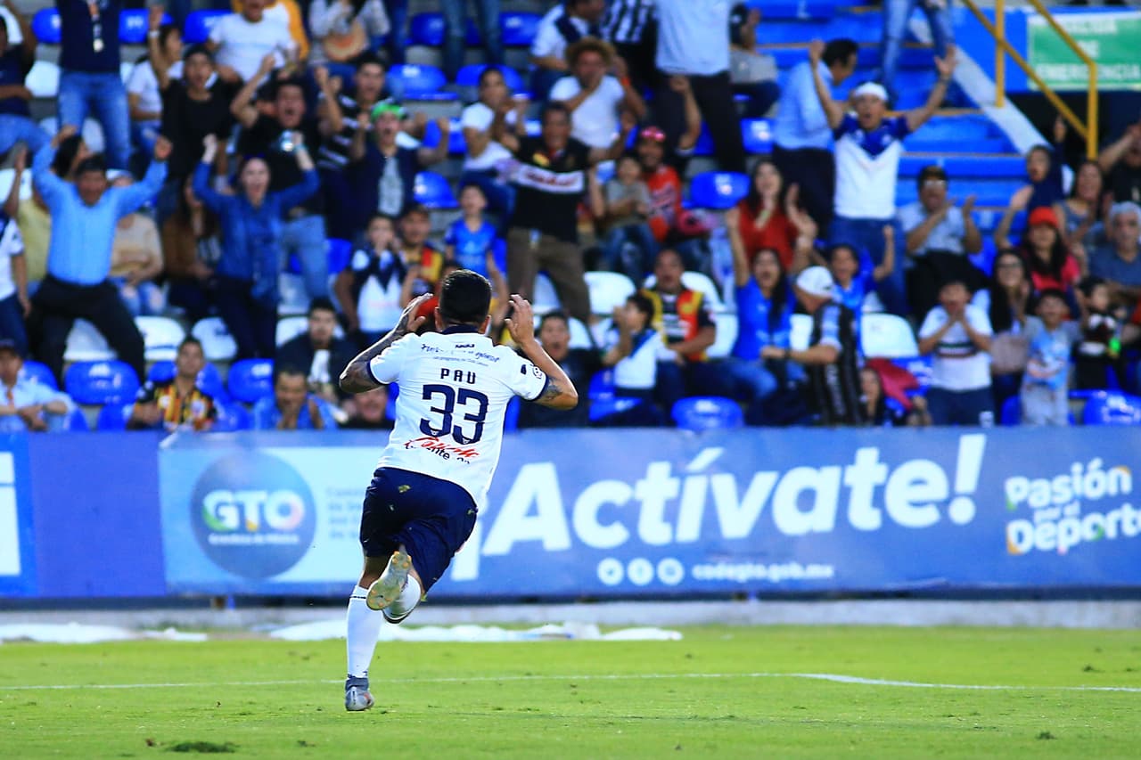 Los Toros de Celaya mostraron el nombre de la mujer más importante en su vida en sus dorsales en sustitución de su nombre ¡Qué detalle!