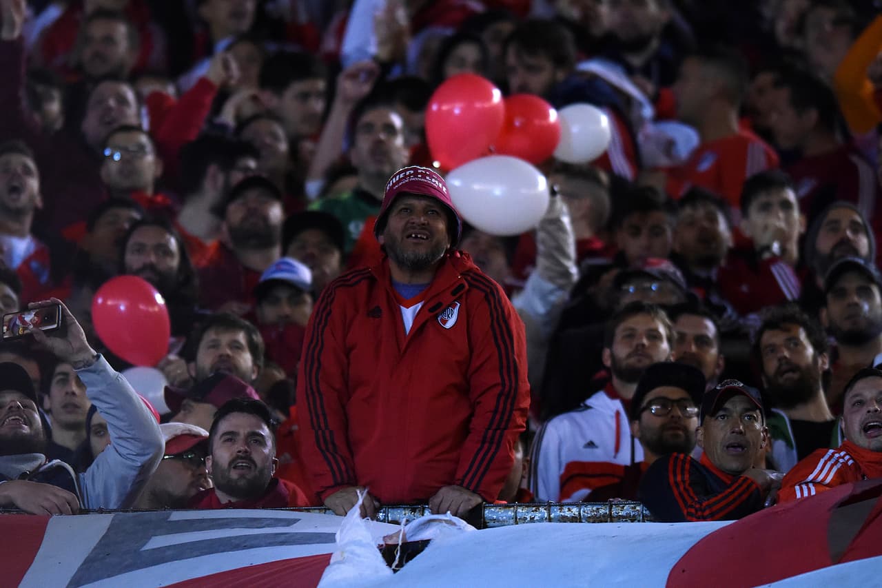 Aficionados y jugadores se alistan para el duelo de semifinales por la Copa Libertadores.