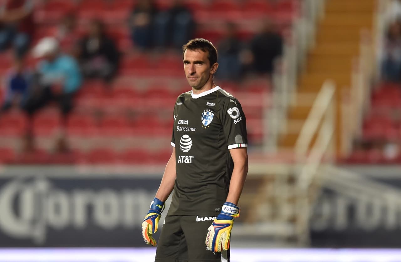 <b>Marcelo Barovero</b>. El portero Argentino jugó los 17 partidos de la campaña regular, amasando 1530 minutos. La defensiva de Rayados fue la séptima de la liga al permitir 19 anotaciones.