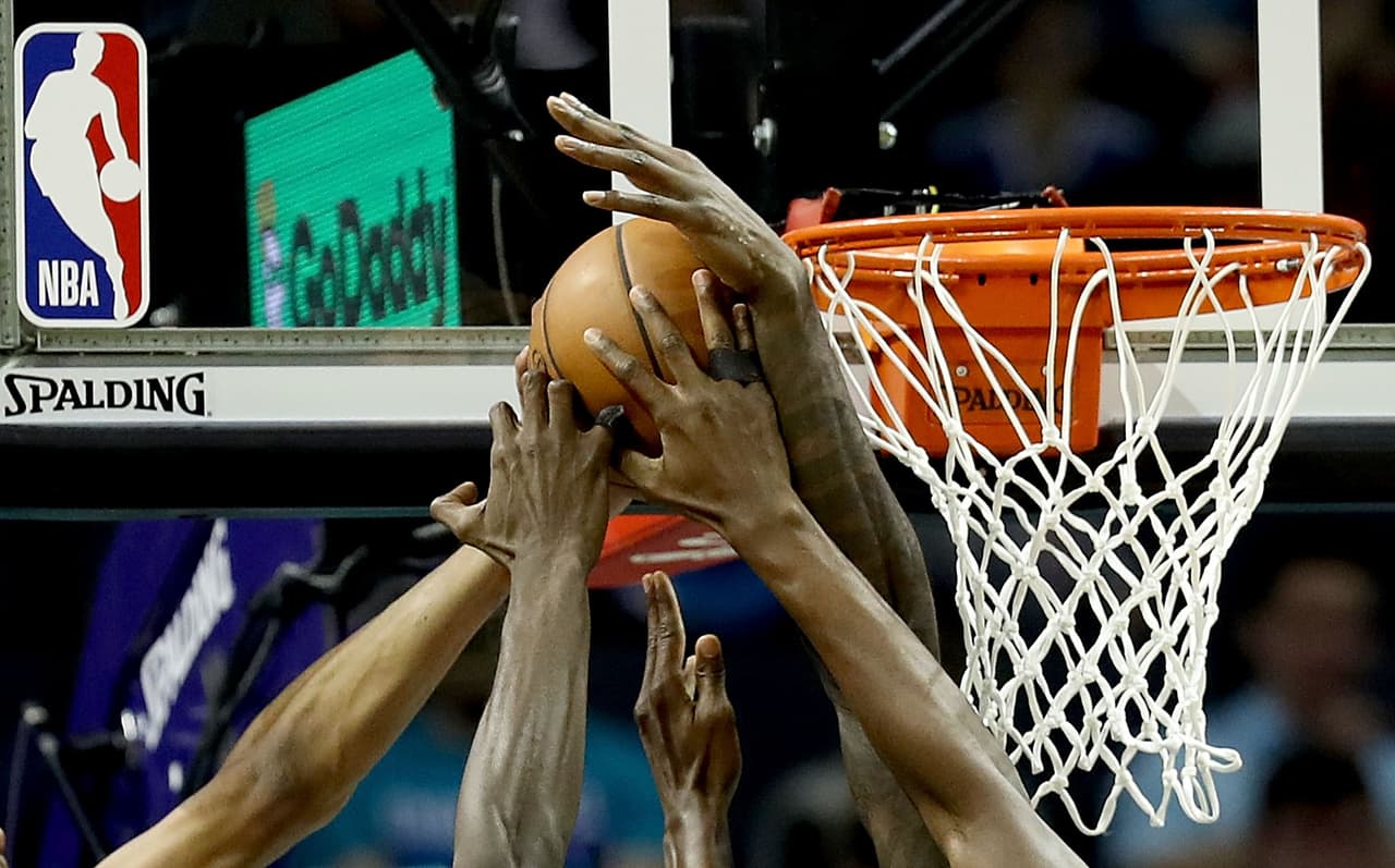 Estos son los resultados de la jornada del 26 de noviembre en la NBA. Una tanda de siete partidos para empezar la semana. Estos son los pormenores de los juegos del día.