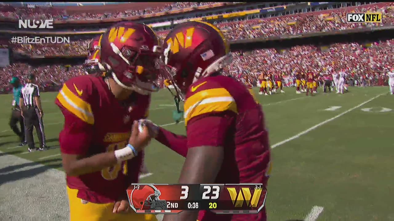 ¡Día de bombazos! Ahora Daniels conecta con Brown para Commanders