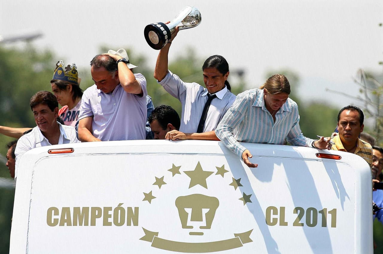 Pumas (7): 1976-77, 1980-81, 1990-91, Clausura 2004, Apertura 2004, Clausura 2009 y Clausura 2011.