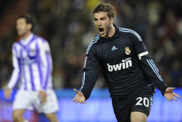 Pero la figura de la noche fue Gonzalo Higuaín, quien consiguió un triplete.