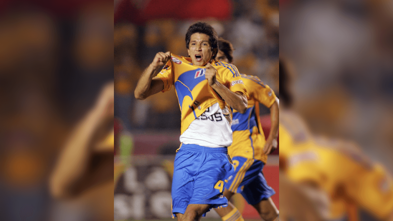 <b>Su primer gol como profesional</b>
<br>Producto de sus características de juego, el primer gol de Jesús en el máximo circuito llegó el 9 de mayo del 2009.