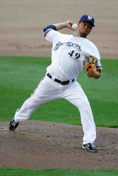 El brazo del mexicano Yovani Gallardo, de los Brewers, obtuvo el reconocimiento como seleccionado, pero una lesión lo podría marginar.