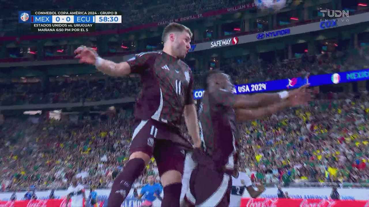 ¡Era tuya Santi! Giménez la tuvo a un par de metros y la falló