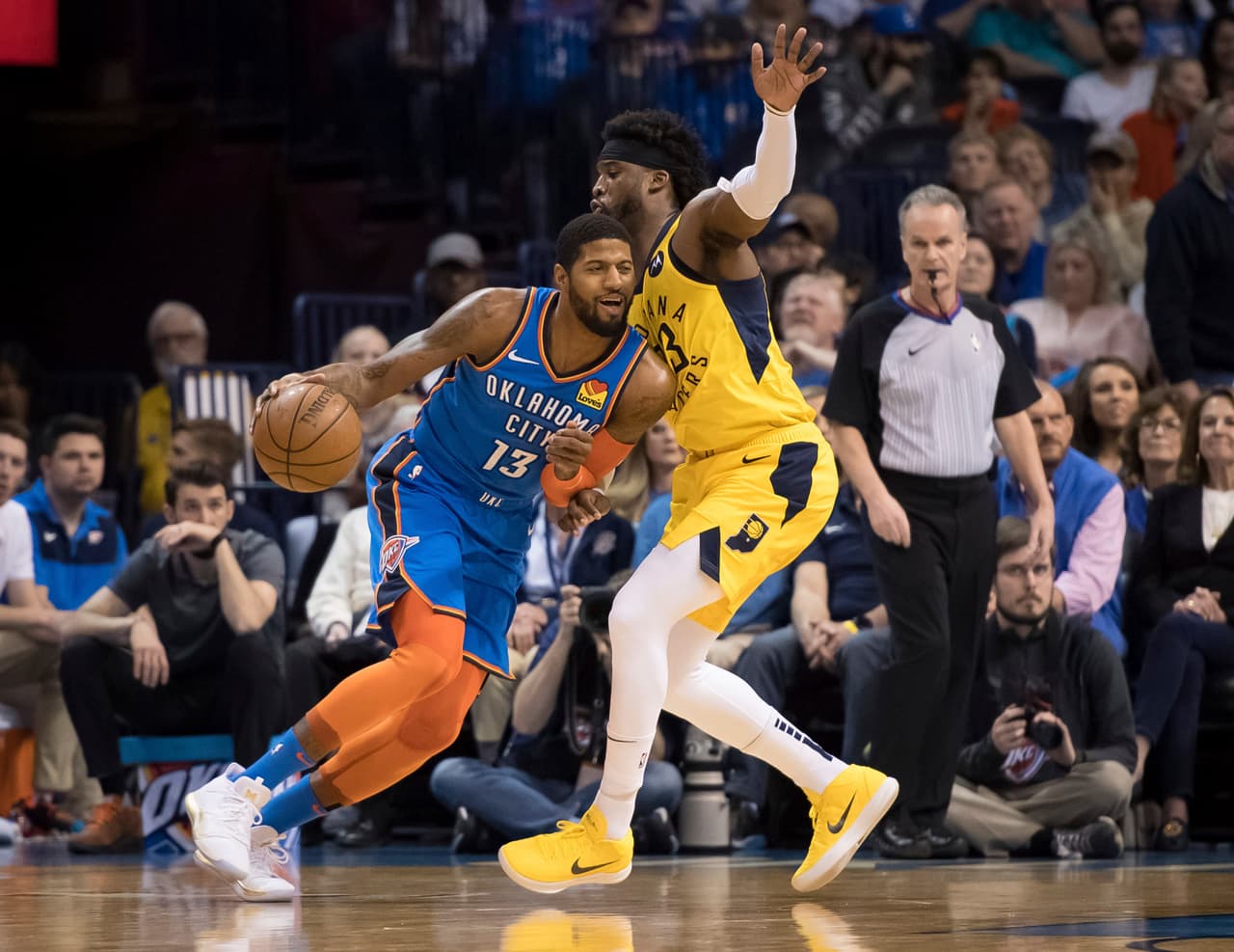 Paul George (13) se despachó con 31 puntos en el triunfo de Oklahoma City, en tanto que Russell Westbrook se apuntó un triple doble más (17 pts, 12 ast y 11 reb). Por Indiana se destacó Bogdan Bogdanovic con 28 tantos.