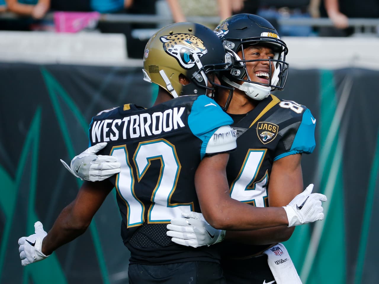 Jacksonville humilla 45-7 a Houston y regresa a los playoffs 10 años después