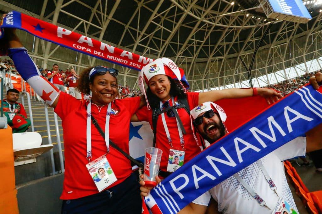 Orgullo, pasión y esperanza. Tres elementos con los que aficionados tanto de Panamá como de Túnez acudieron a Mordovia Arena para apoyar a los suyos y volver a casa con una alegría qué contar.