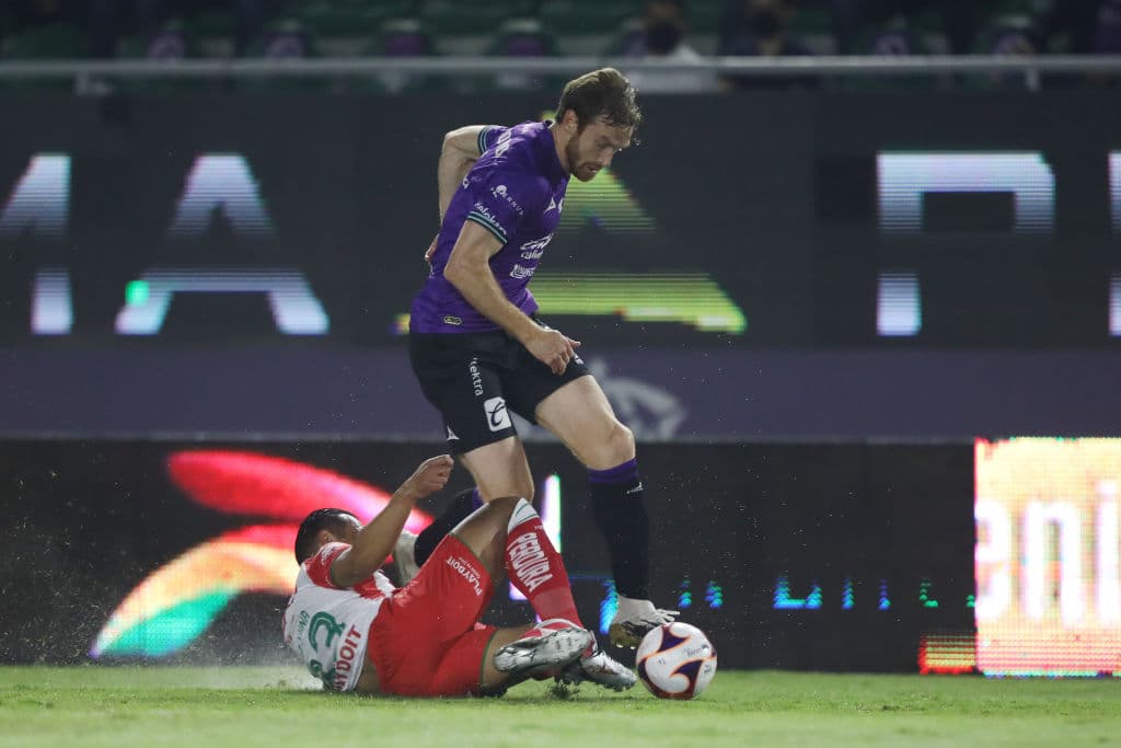 Aristeguieta (28’) y Carlos Vargas (31’) adelantaron a los locales. Juan Delgado (43’) y Zendejas (64’) emparejaron los cartones. A los 71’ apareció Camilo Sanvezzo para convertir por la pena máxima. La J2 del Guard1anes 2021 Mazatlán visitará a los Pumas y Necaxa recibirá al San Luis.