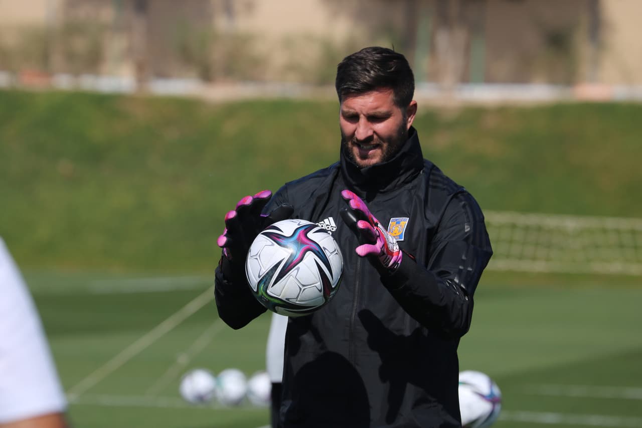 El conjunto felino, representante de la Concacaf, lució relajado y en forma para medirse al Ulsan Hyundai en el Al Rayyan Stadium. El timonel de la UANL confía en que Gignac pueda jugar, mientras que Carlos González aún está en duda por lesión.