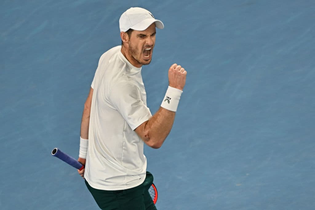 Murray ganó partido histórico en Abierto de Australia; Djokovic también avanzó