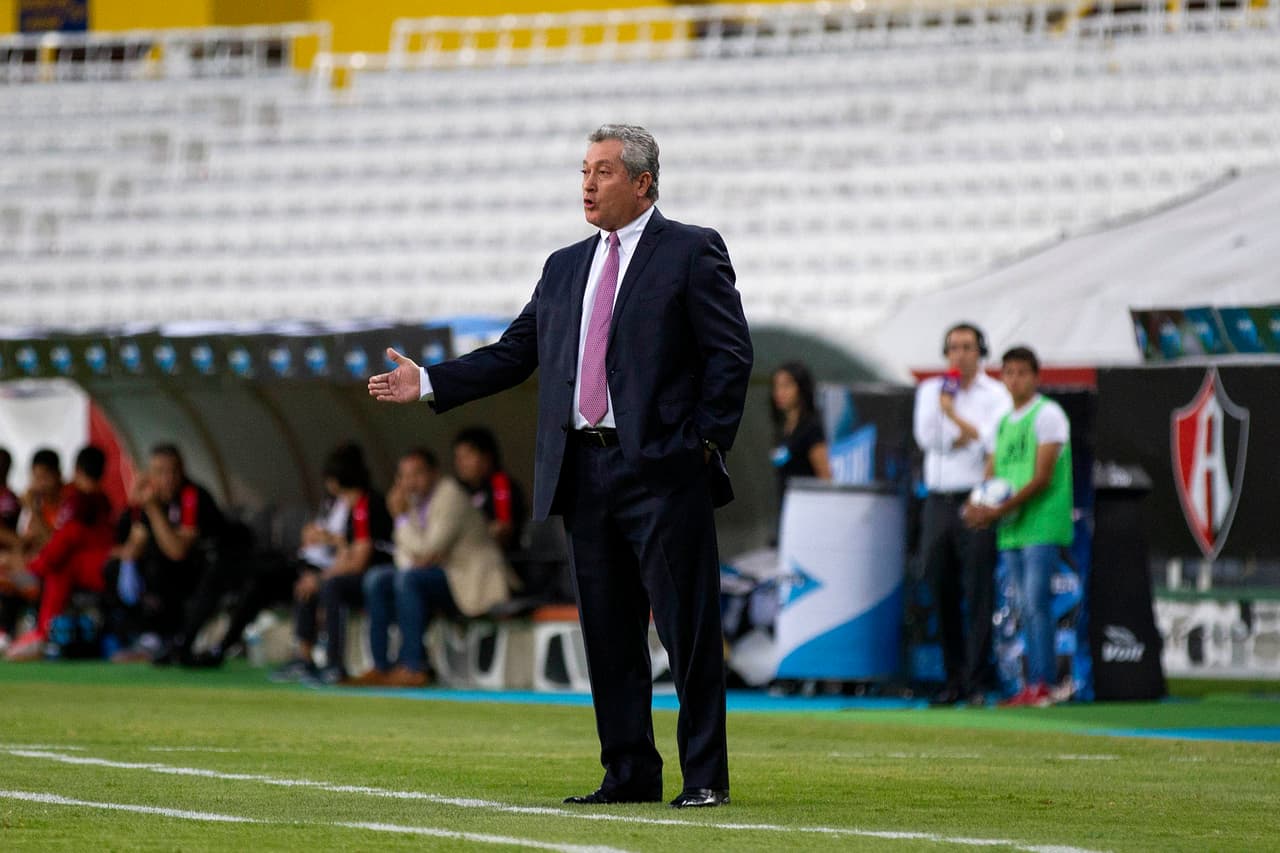  Víctor Manuel Vucetich: "Querétaro hizo méritos para ganar"