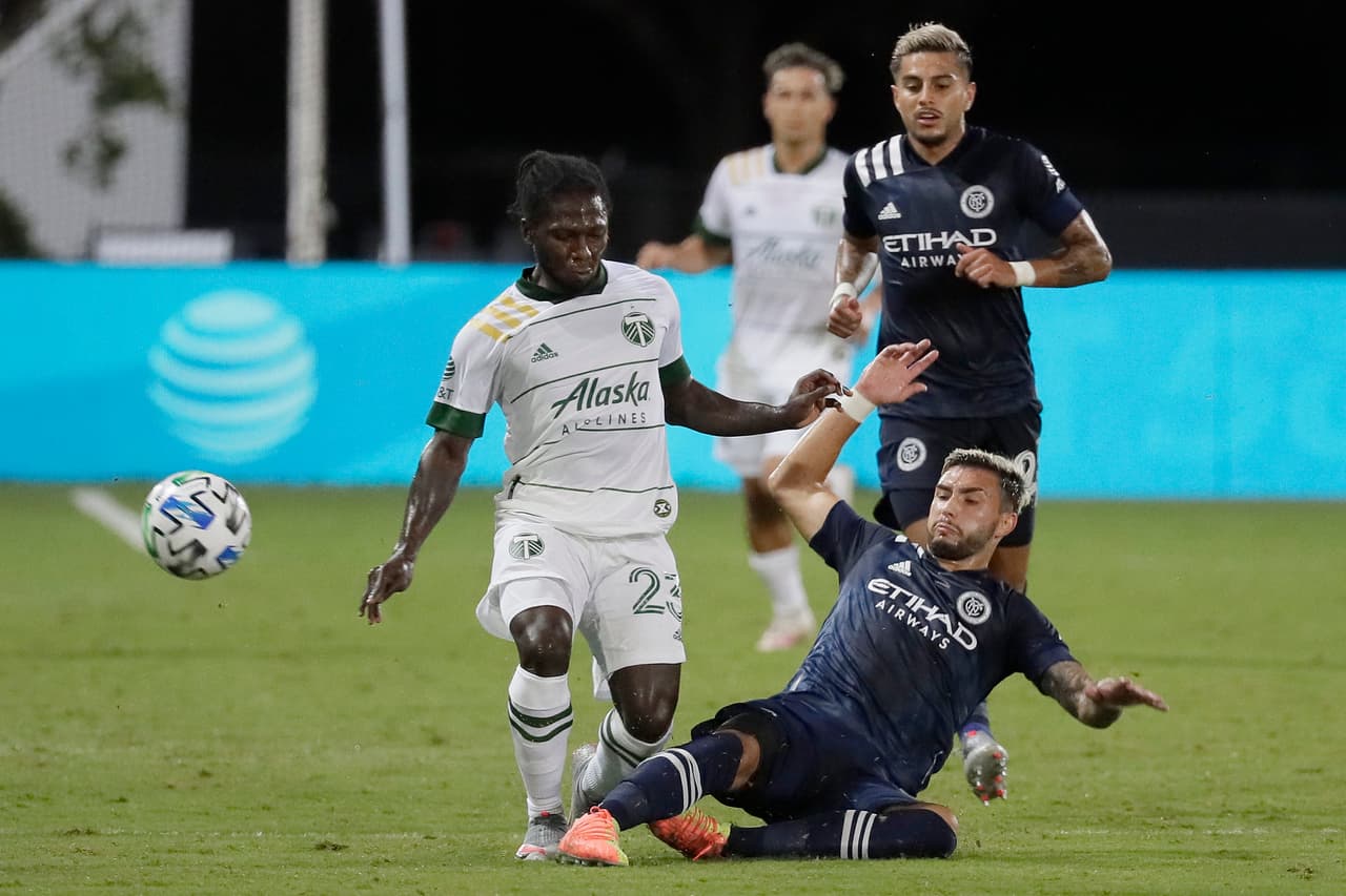 New York City FC 1-3 Portland Timbers | Jesús Medina abrió el marcador para los locales por la vía penal. Sebastián Blanco (43’) hizo el empate antes de concluir la primera mitad. Diego Valeri (65’) dio la vuelta al marcador y Andy Polo (76’) selló el triunfo.