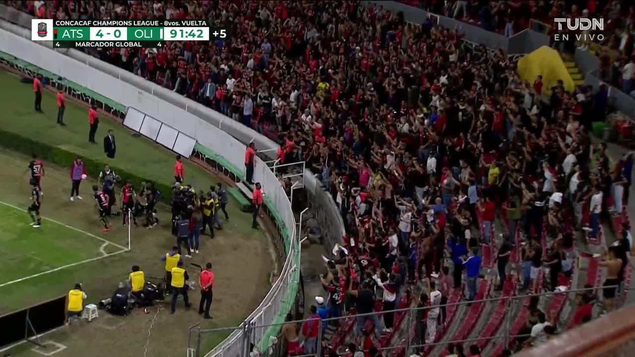 ¡GOL!  anota para Atlas. Julián Quiñones