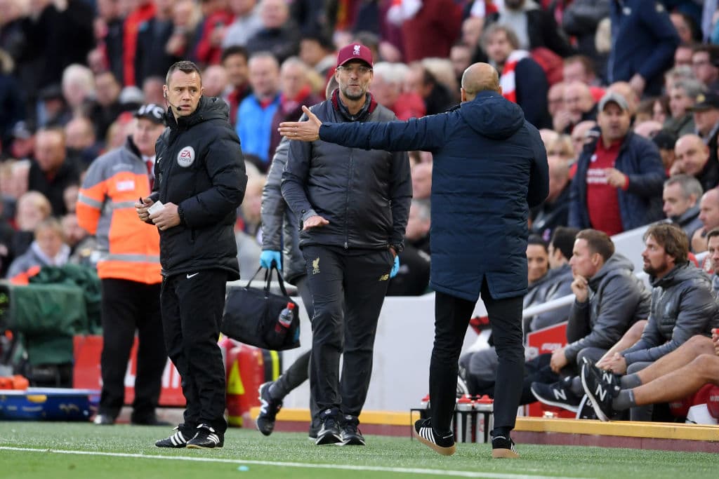 El duelo de técnicos entre Jurgen Klopp y Pep Guardiola tenía en juego la posibilidad del primer lugar en solitario, luego de que Chelsea llegó a 20 puntos.