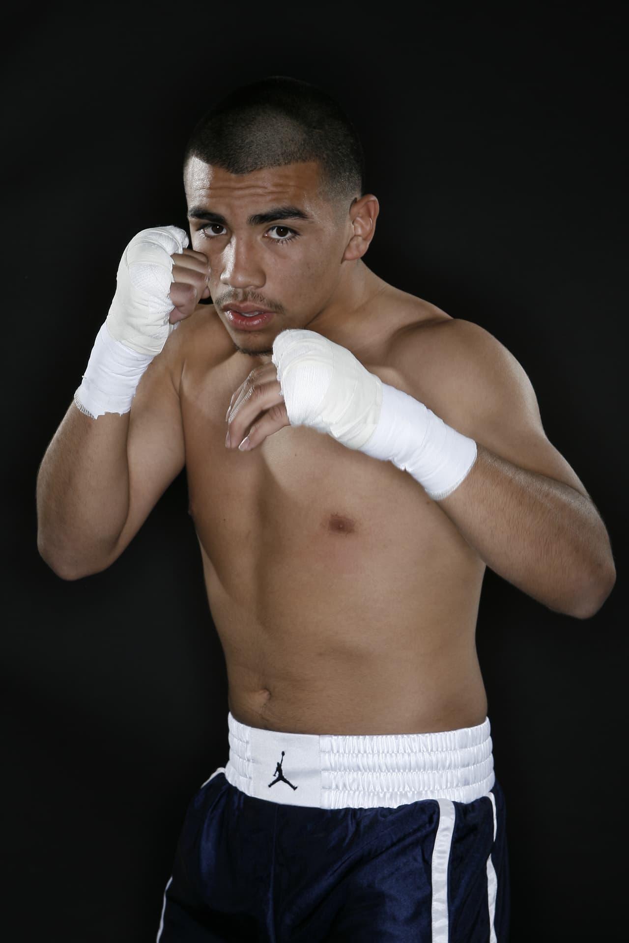 Mauricio Herrera contra Frankie Gómez en la cartelera de  'Canelo' Alvarez vs Amir Khan