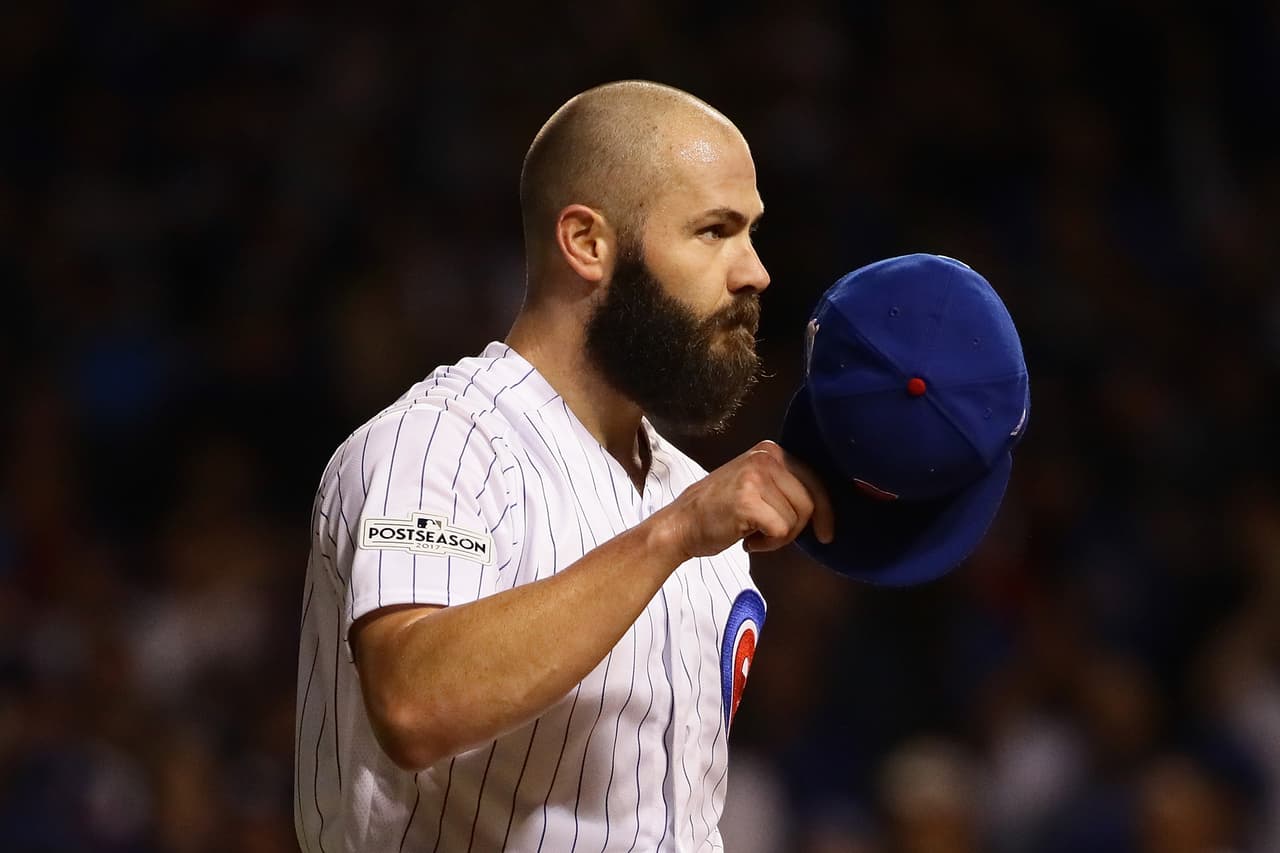 Jake Arrieta trabjó 6.2 entradas en las que sólo permitió una carrera limpia. Con esta actuación estelar, los Cachorros lograron sobrevivir un partido más. La serie está 3 - 1 en favor de los Dodgers
