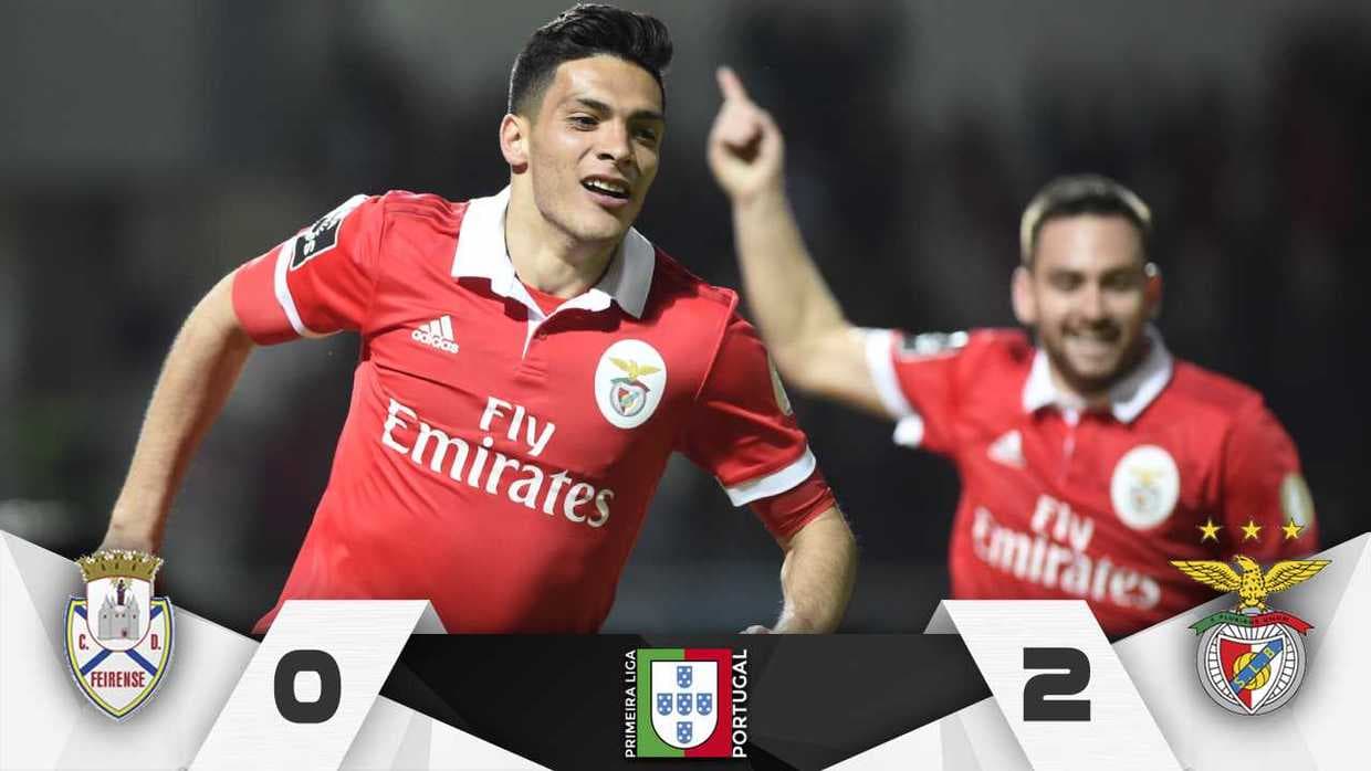 Con un minuto en la cancha, Raúl Jiménez anotó y encaminó triunfo del Benfica