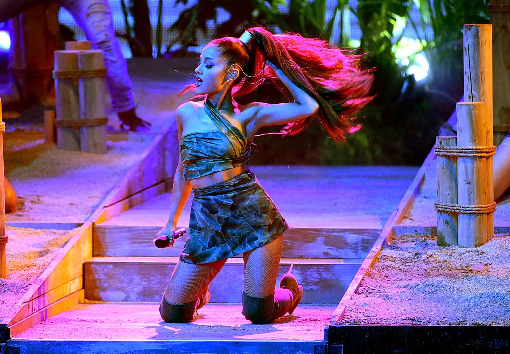 Ariana Grande sorprende a sus fans con la noticia de su llegada a Hollywood.
<br>