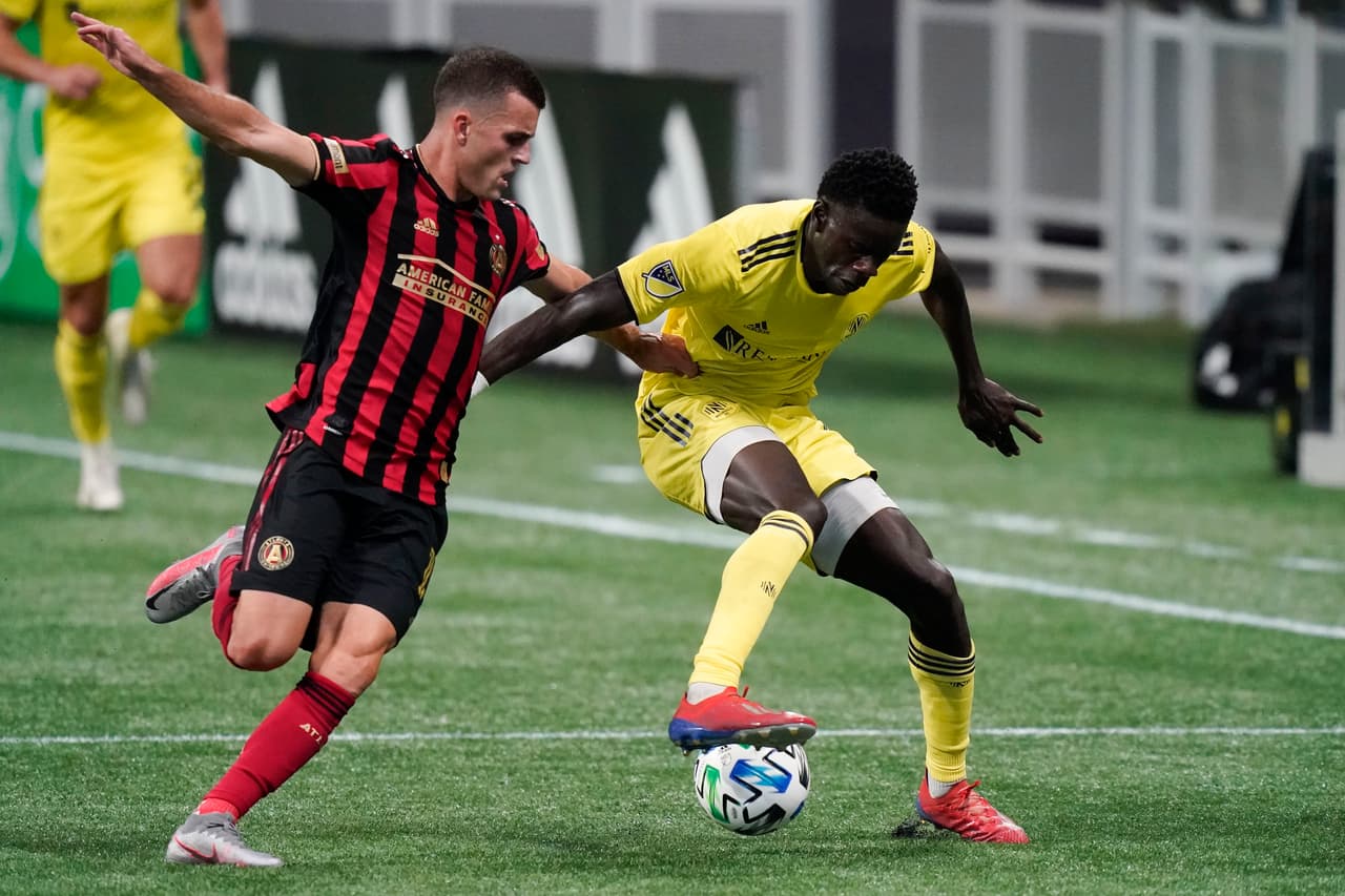 Con doblete de Nicolás Martínez, consiguieron la victoria 2-0; ‘Cubo’ entró al 80’ y Damm no fue convocado.