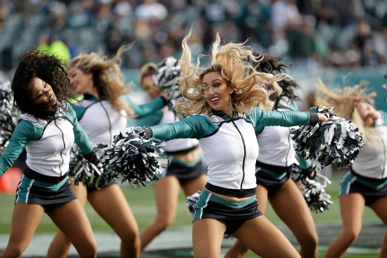 Las animadoras de Philadelphia Eagles le han dado vuelo a su belleza, sensualidad, energía y vitalidad como muestras de su fidelidad a un equipo que sueña con dar la sorpresa en el Super Bowl LII.
