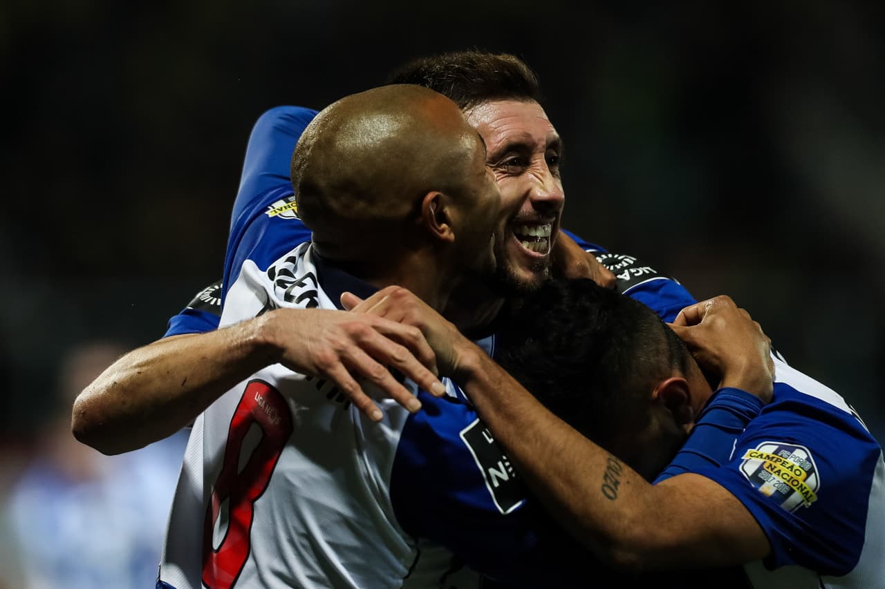 Fue al minuto 74 cuando el capitán H´éctor Herrera anotó el 3-0 para sellar la victoria del Porto.