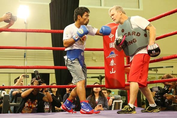 Manny Pacquiao entrena