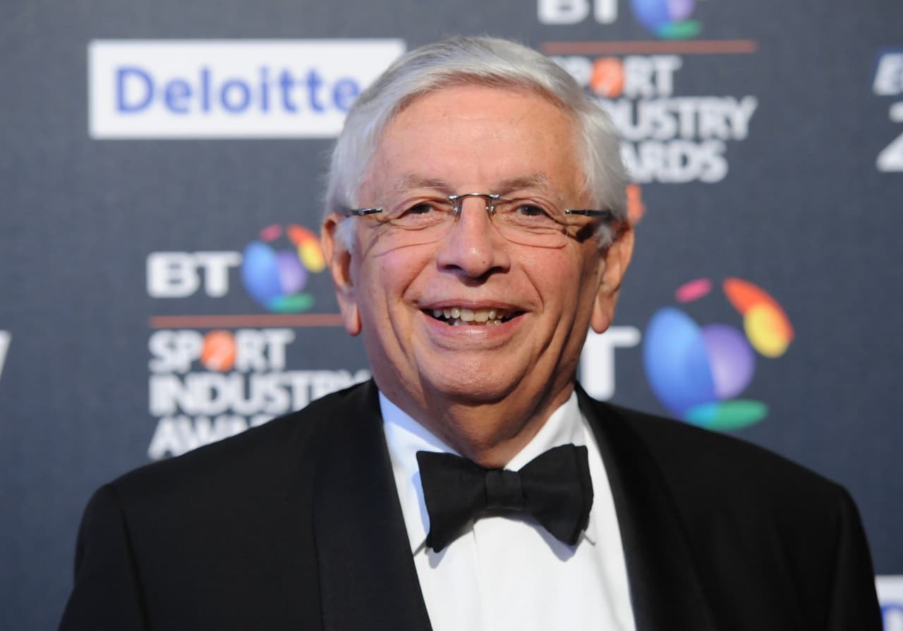 El excomisionado de la NBA, David Stern, sufre derrame cerebral
